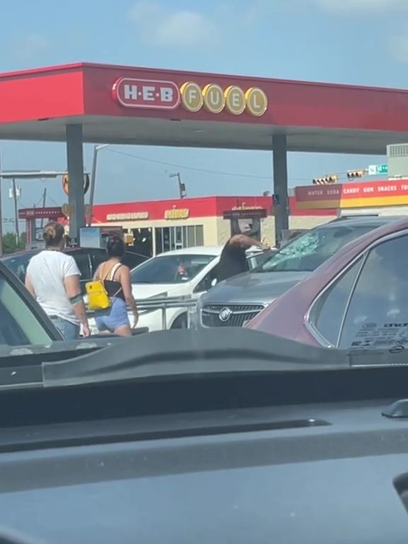 Kind in Texas unter der Sonne in Auto eingesperrt