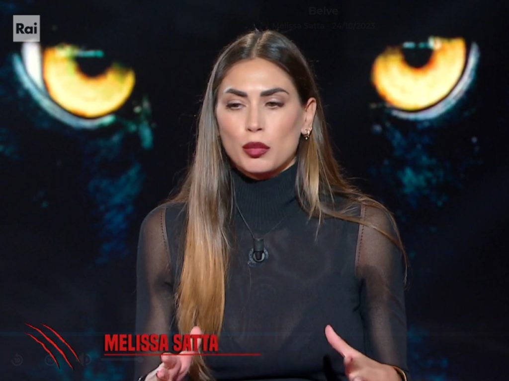 Melissa Satta zu Belve, das peinliche Detail vor Fagnani