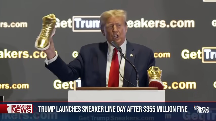 Trump lancia le sneakers d'oro: andate esaurite in due ore (russi compresi)