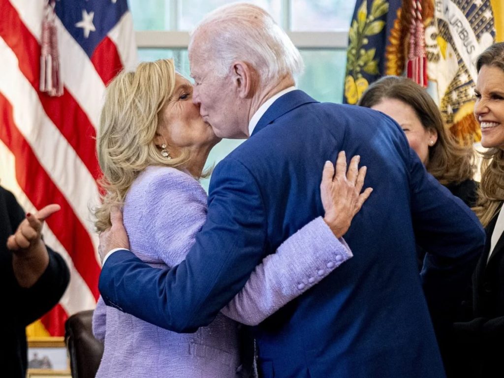 Joe Biden a sus 81 años avergüenza a su esposa: "Todavía tengo buen sexo con Jill"