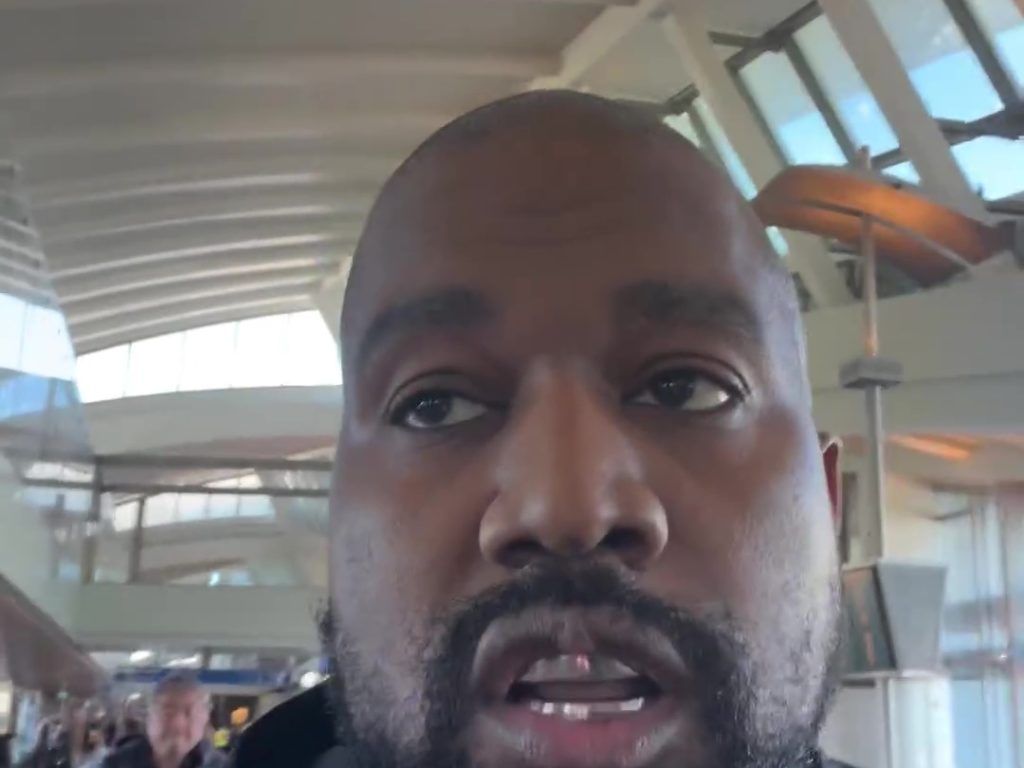 Escrescenze misteriose sul labbro di Kanye West: colpa dei nuovi denti?
