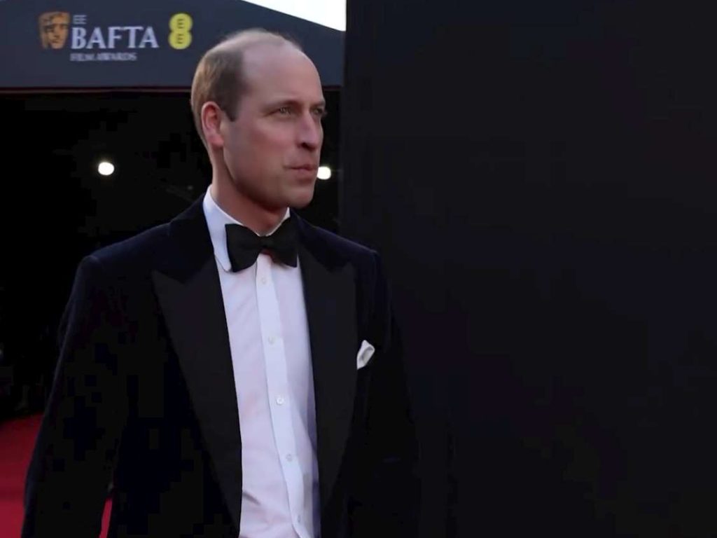 Gaffe del principe William ai Bafta: commento imbarazzante all'attrice