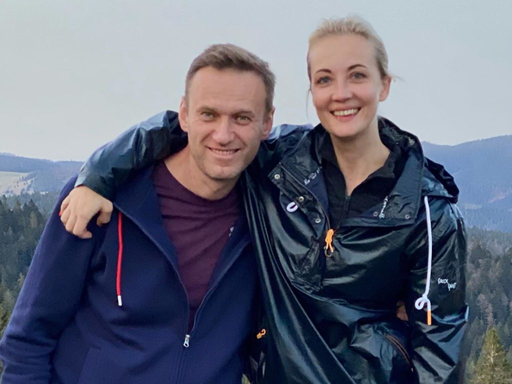 La moglie di Navalny: il cadavere di mio marito abusato dai russi