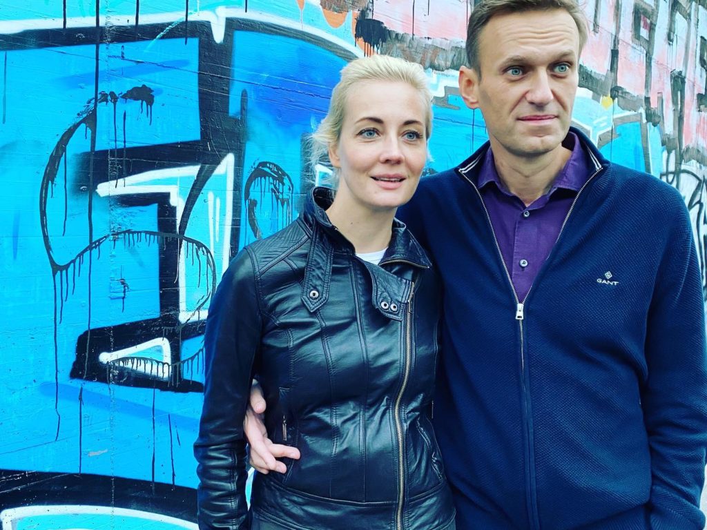 La moglie di Navalny: il cadavere di mio marito abusato dai russi