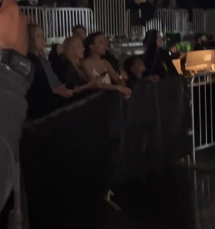 Kim Kardashian und Bianca Censori zusammen beim Konzert von Kanye West