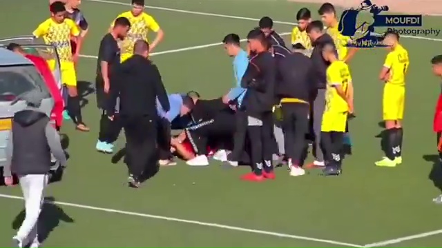 Patada en el estómago durante un choque de partido: muere futbolista de 17 años