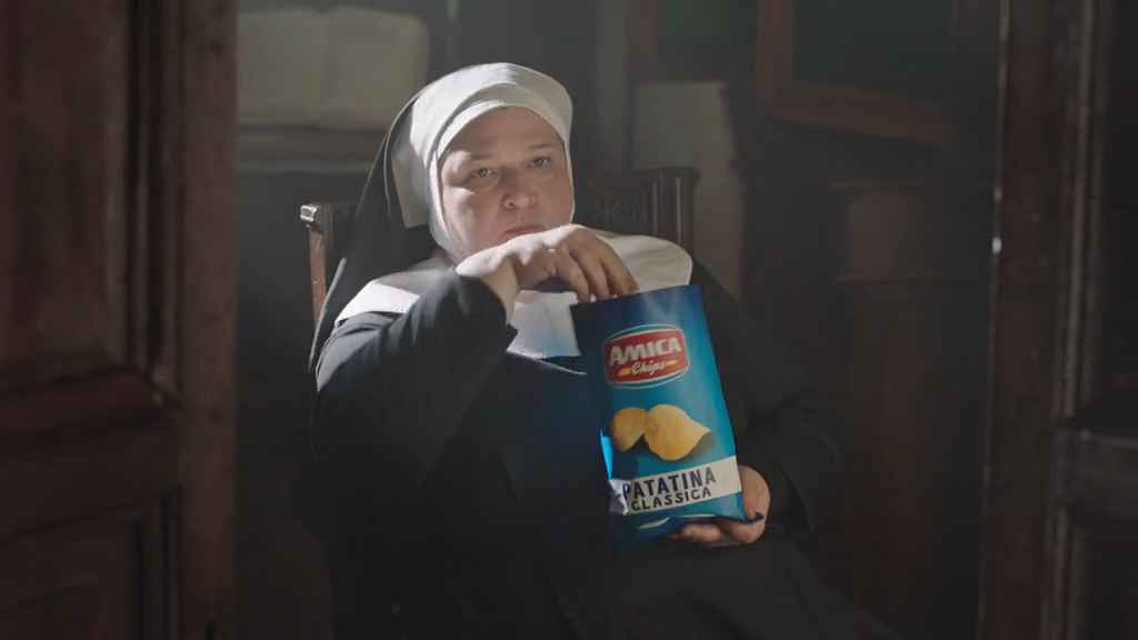 Der blasphemische Werbespot für Amica Chips wurde im Fernsehen zensiert: vollständig online