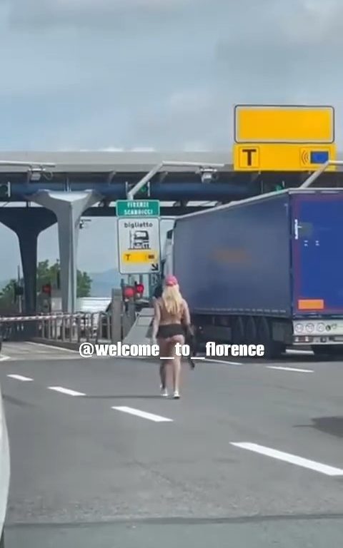 Nacktes Mädchen auf der Autobahn Florenz-Pisa: Aufregung in den sozialen Medien