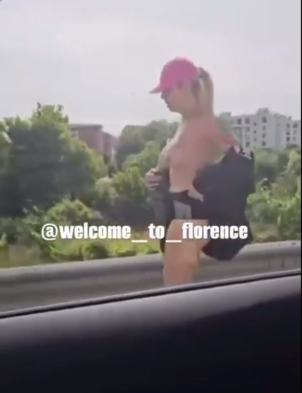 Nacktes Mädchen auf der Autobahn Florenz-Pisa: Aufregung in den sozialen Medien