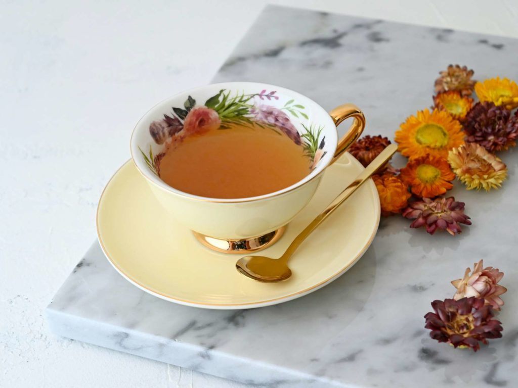 Wissenschaftliche Studie zeigt, dass heißer Tee Covid tötet: Hier ist der beste Tee