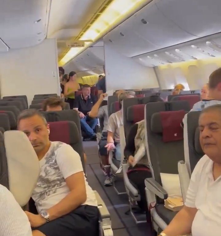 Avión sin aire acondicionado se convierte en horno: pasajeros obligados a desnudarse