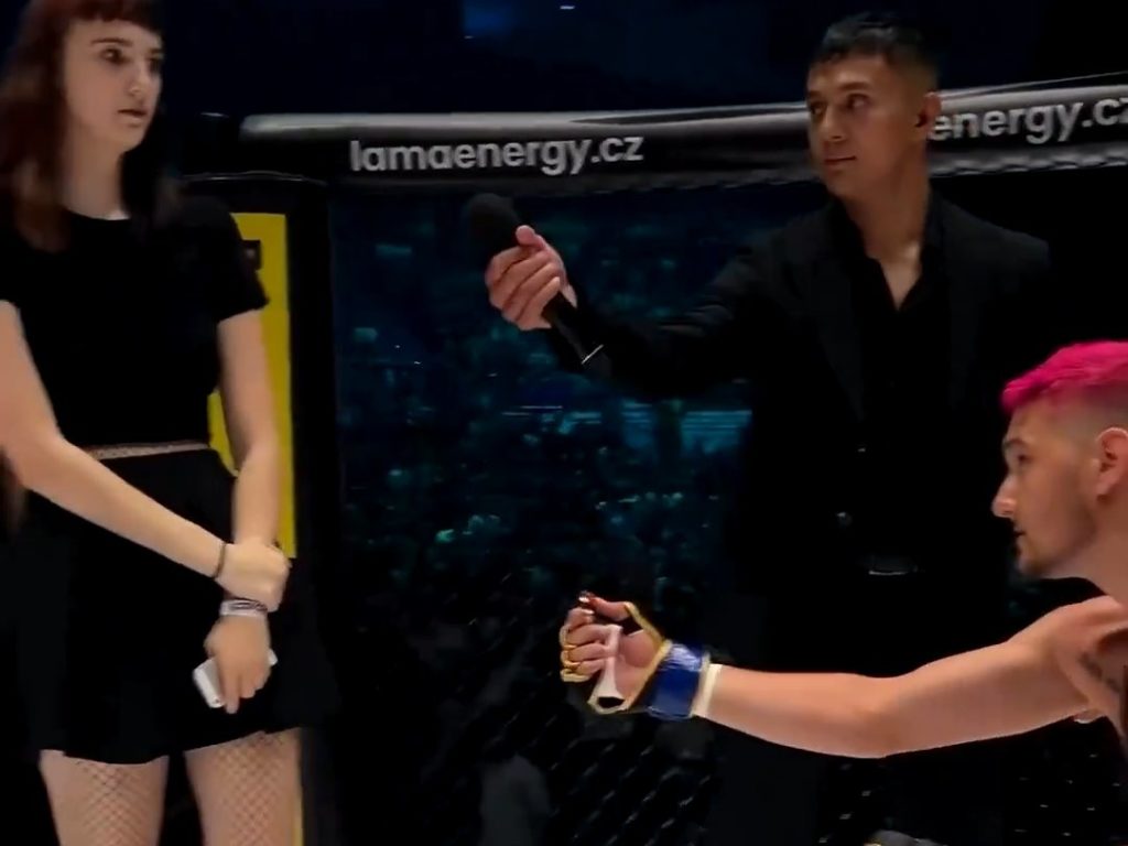 Luchadora de MMA pierde el combate y pide la mano de su novia y lo humilla en vivo por TV