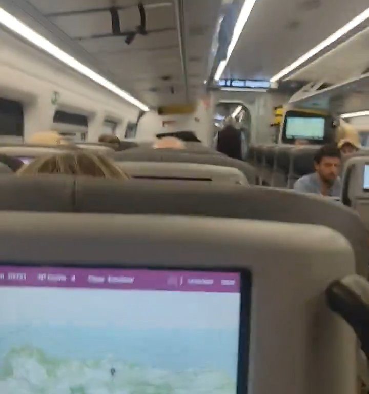 Schockierende Turbulenzen für die Passagiere, aber es ist ein Zug, kein Flugzeug: hier ist der Grund