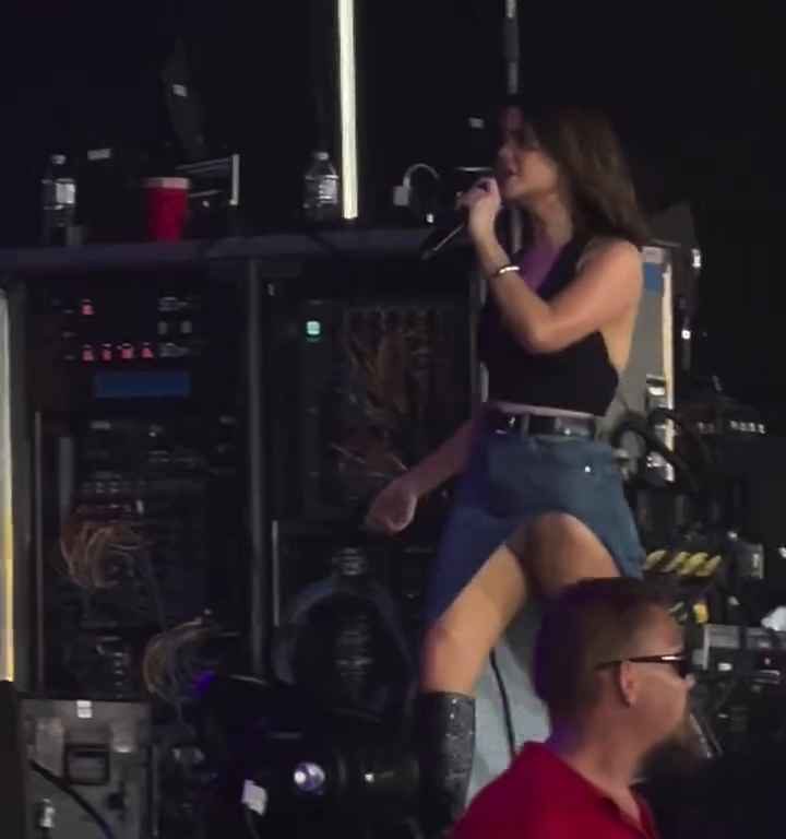 Metedura de pata en el escenario de Maren Morris, canta sin bragas y su video se vuelve viral