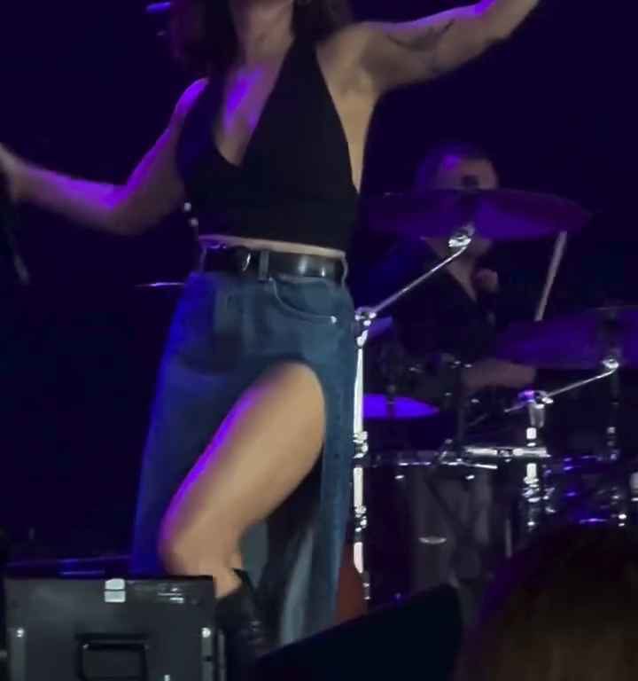 Metedura de pata en el escenario de Maren Morris, canta sin bragas y su video se vuelve viral