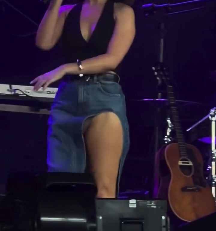 Metedura de pata en el escenario de Maren Morris, canta sin bragas y su video se vuelve viral