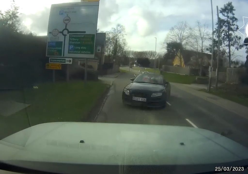 Ivre au volant d'une décapotable et avec ses enfants à bord, il fait une collision frontale : la vidéo dramatique