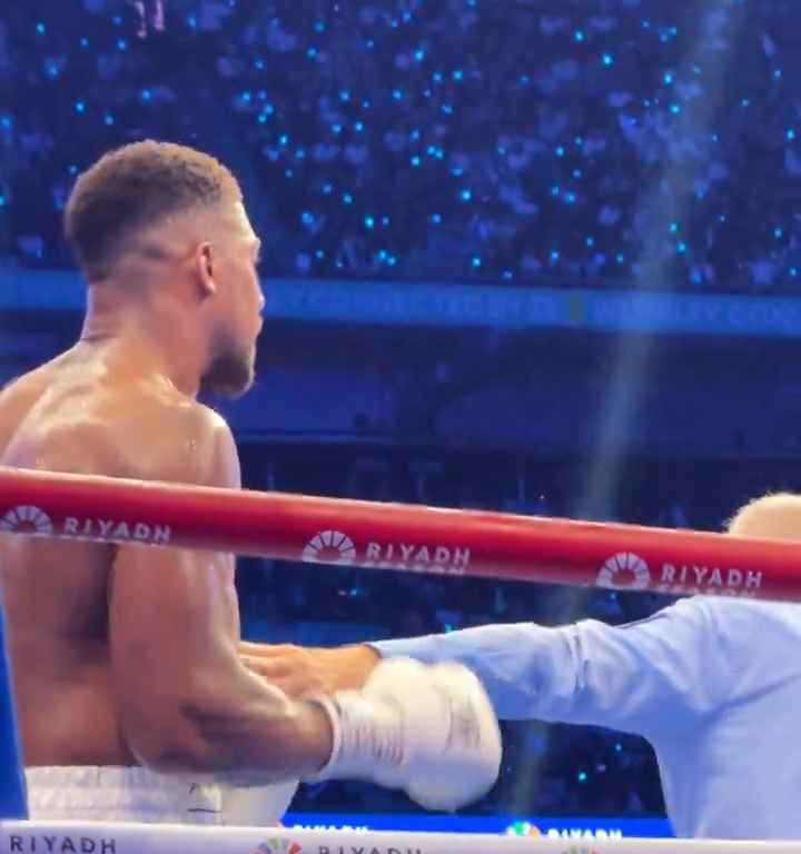 Anthony Joshua y la lengua fuera antes del nocaut de Daniel Dubois: se revelan los motivos del gesto