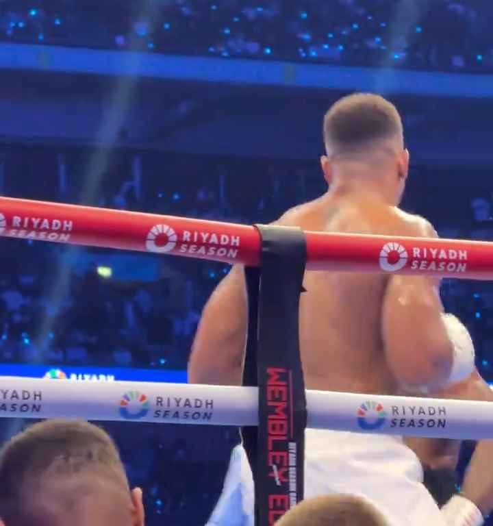 Anthony Joshua und seine herausgestreckte Zunge vor dem Knockout von Daniel Dubois: Die Gründe für die Geste werden enthüllt