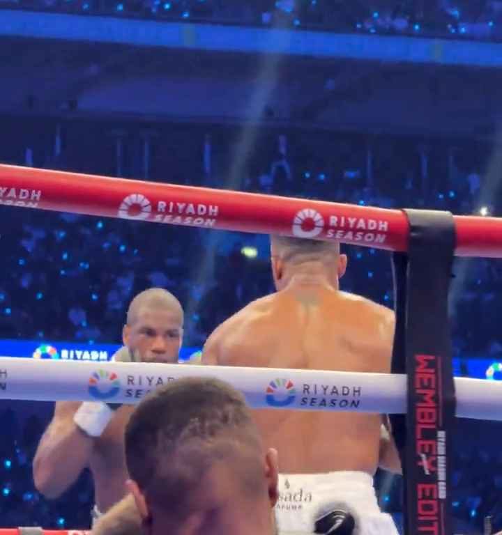 Anthony Joshua und seine herausgestreckte Zunge vor dem Knockout von Daniel Dubois: Die Gründe für die Geste werden enthüllt