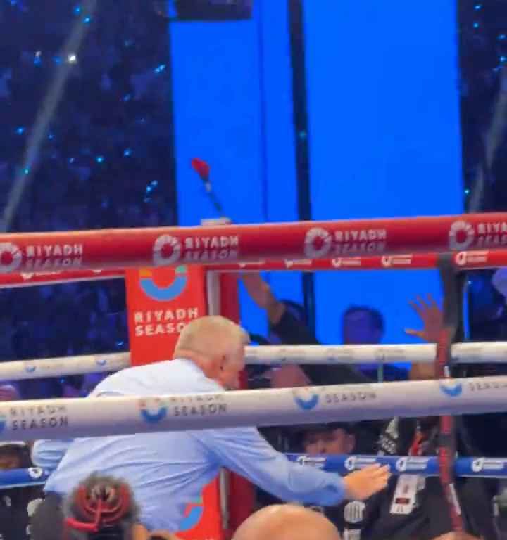 Anthony Joshua et sa langue qui sort avant le KO de Daniel Dubois : les raisons du geste révélées