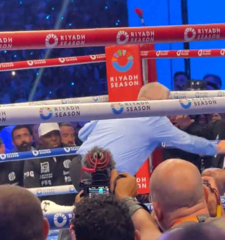 Anthony Joshua et sa langue qui sort avant le KO de Daniel Dubois : les raisons du geste révélées