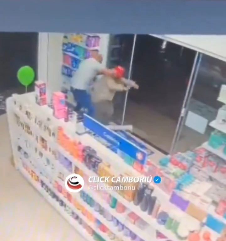 Ladrones asaltan la farmacia pero encuentran a un campeón de artes marciales: lo matan a golpes