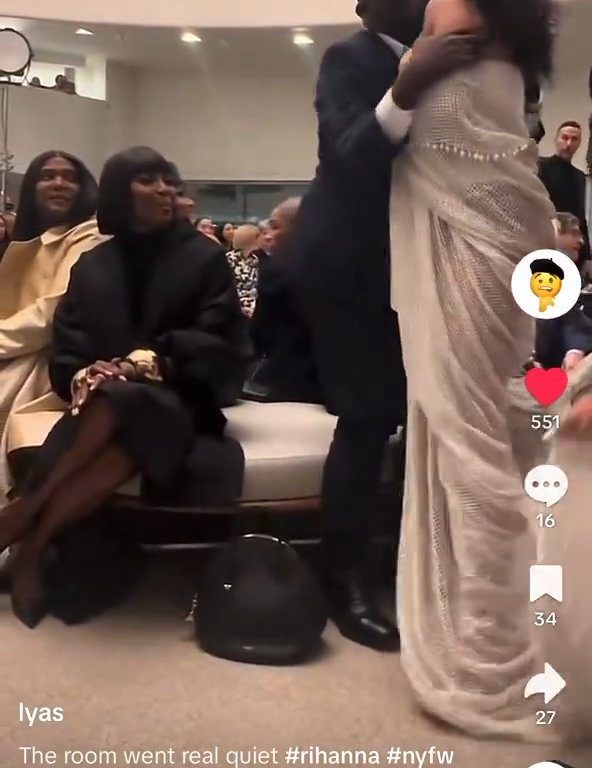 Rihanna ignoriert Naomi Campbell während der Modenschau: virales Video