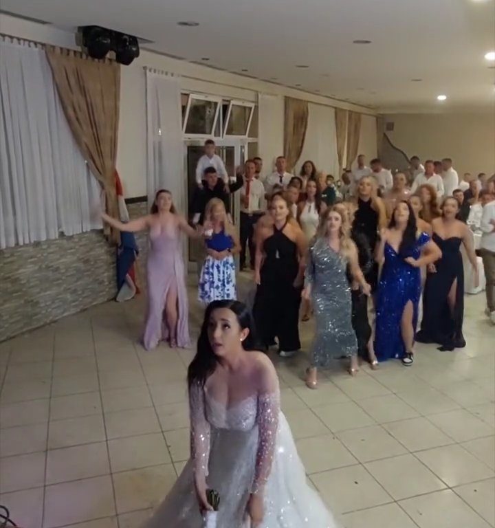 Novia arroja ramo y boda termina en pelea: invitan muslos al aire, video