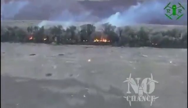 Ucraina, truppe russe carbonizzate col drone lanciafiamme: video shock