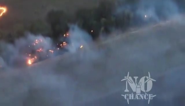 Ucraina, truppe russe carbonizzate col drone lanciafiamme: video shock