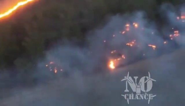 Ucraina, truppe russe carbonizzate col drone lanciafiamme: video shock