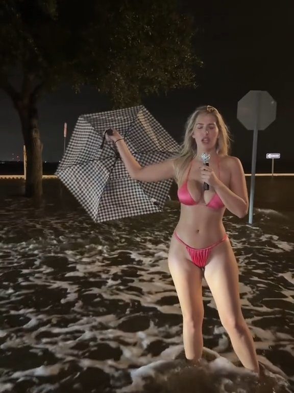 Influencer fa previsioni meteo su uragano in bikini: sui social definita "disgustosa"