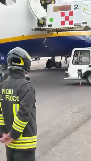 Les roues du Boeing de Ryanair explosent : piste endommagée, aéroport fermé